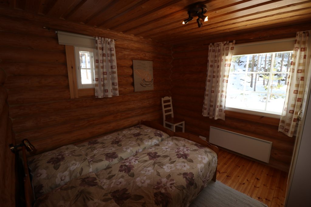 Lahukka bedroom1